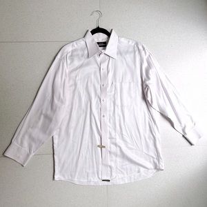 Men’s Light pink Tasso Elba dress shirt in wonderful condition!